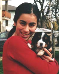 Antonella con un cucciolo di Gaja